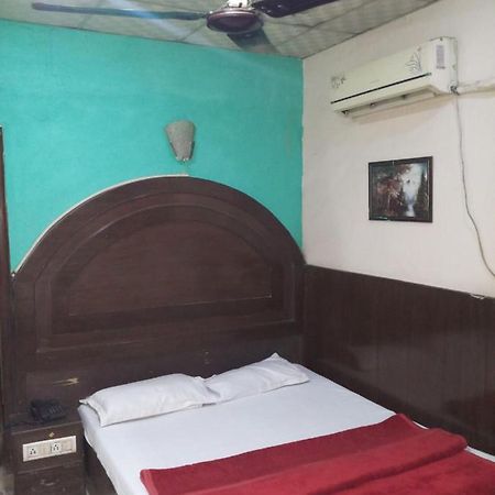 Hotel Diplomat Inn Νέο Δελχί Εξωτερικό φωτογραφία